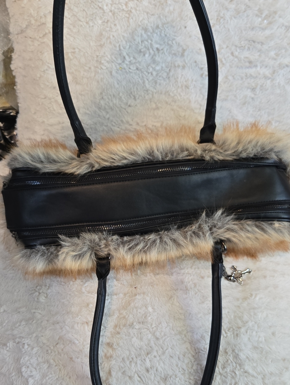 Ed Hardy Faux Fur Shoulder Bag in Tan/Black NWOT - Picture 5 of 10